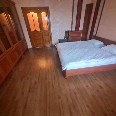 Апартаменти Кравчука, 34А, Порт Сіті Lutsʼk Exterior foto